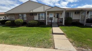 25106 Franklin Terrace 6, South Lyon, MI 48178