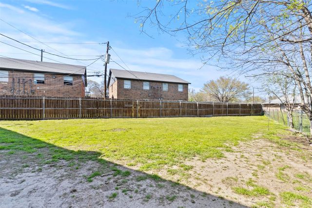 908 Isbell Road D, Fort Worth, TX 76114