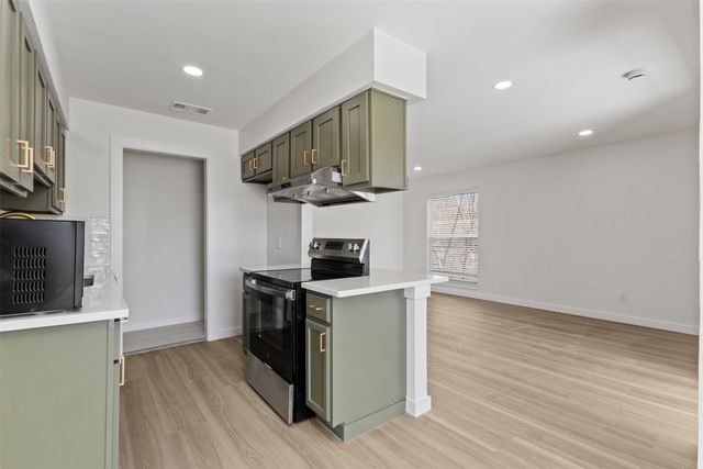 908 Isbell Road D, Fort Worth, TX 76114