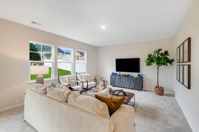 6 N WINDSONG CT, Fishersville, VA 22939