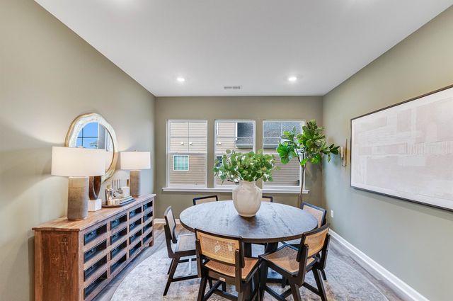 6 N WINDSONG CT, Fishersville, VA 22939