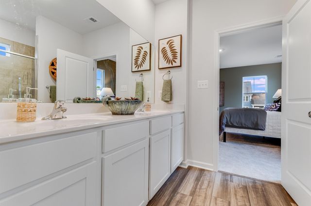 6 N WINDSONG CT, Fishersville, VA 22939