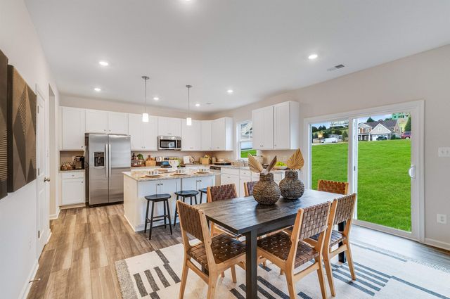 6 N WINDSONG CT, Fishersville, VA 22939