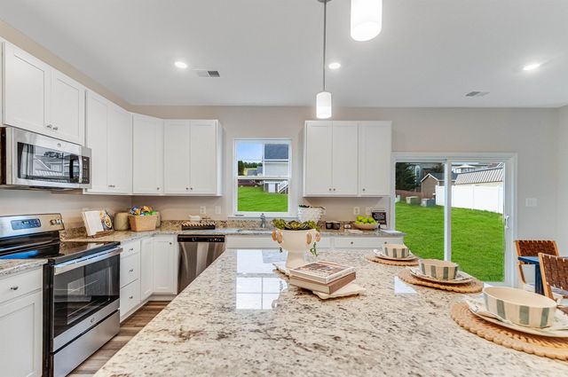 6 N WINDSONG CT, Fishersville, VA 22939