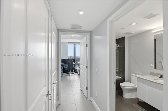 1600 NE 1st Ave 1610, Miami, FL 33132