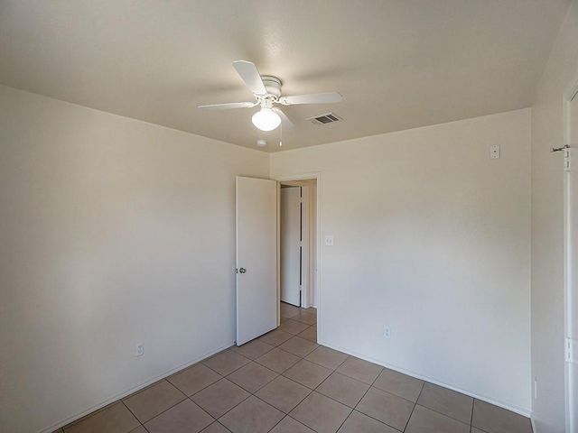 121 Shenandoah TRL, Elgin, TX 78621