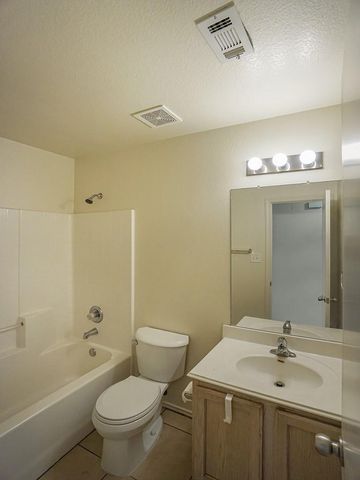 121 Shenandoah TRL, Elgin, TX 78621