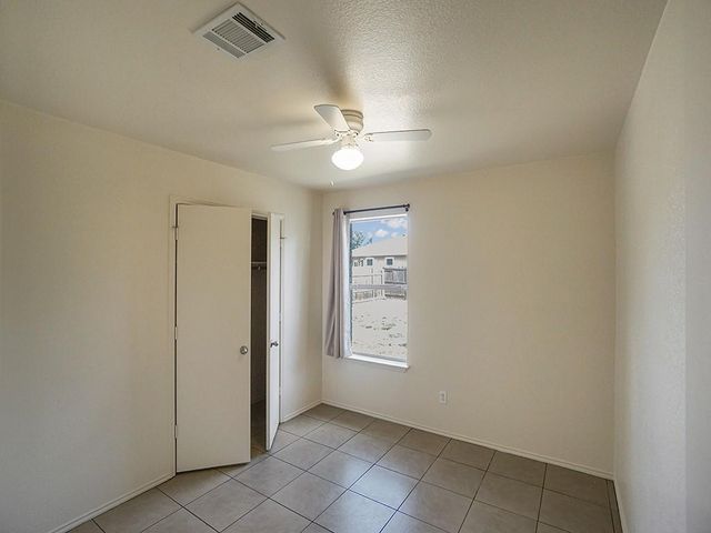 121 Shenandoah TRL, Elgin, TX 78621