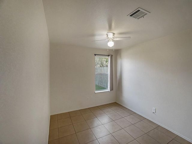 121 Shenandoah TRL, Elgin, TX 78621