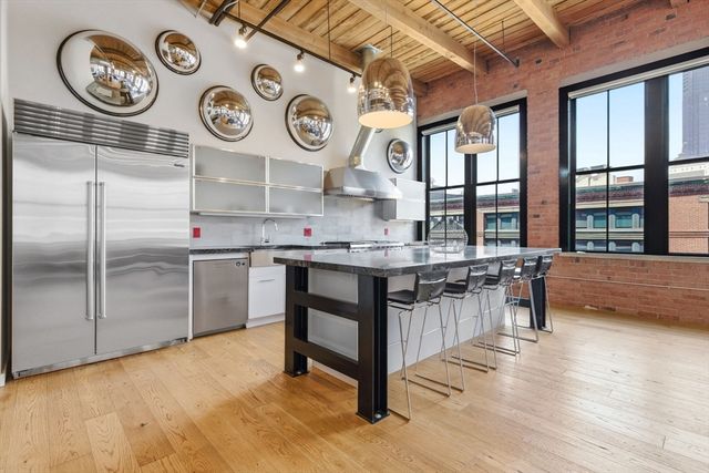 49 Melcher St PH501, Boston, MA 02210