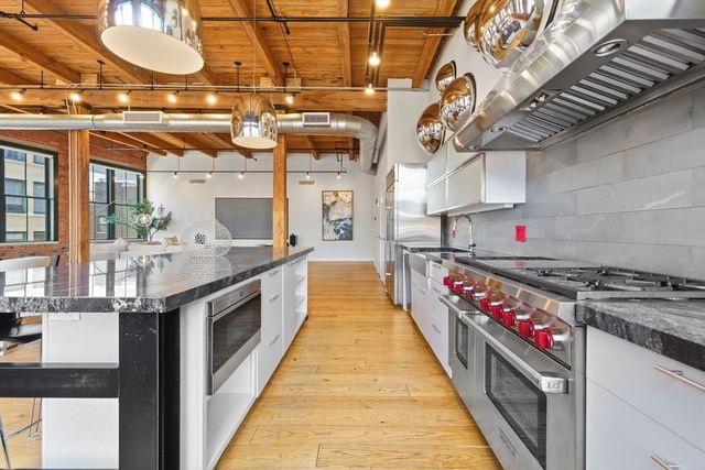49 Melcher St PH501, Boston, MA 02210