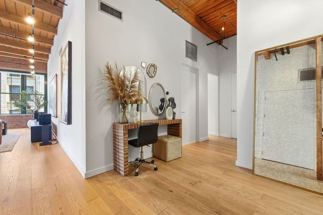 49 Melcher St PH501, Boston, MA 02210