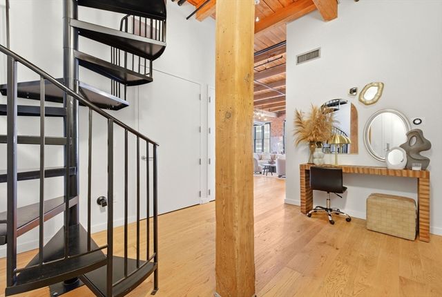 49 Melcher St PH501, Boston, MA 02210