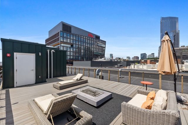 49 Melcher St PH501, Boston, MA 02210
