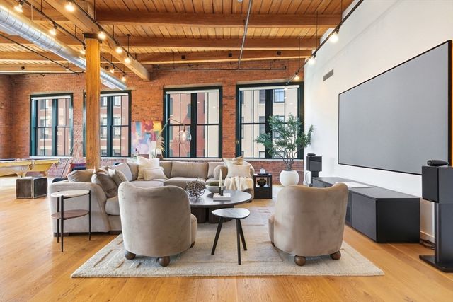 49 Melcher St PH501, Boston, MA 02210