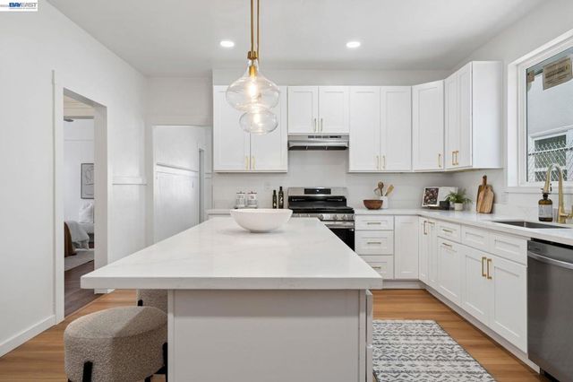 753 55Th St, Oakland, CA 94609