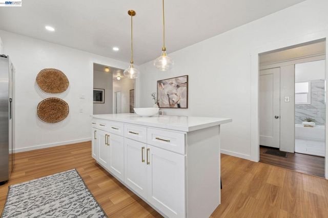 753 55Th St, Oakland, CA 94609