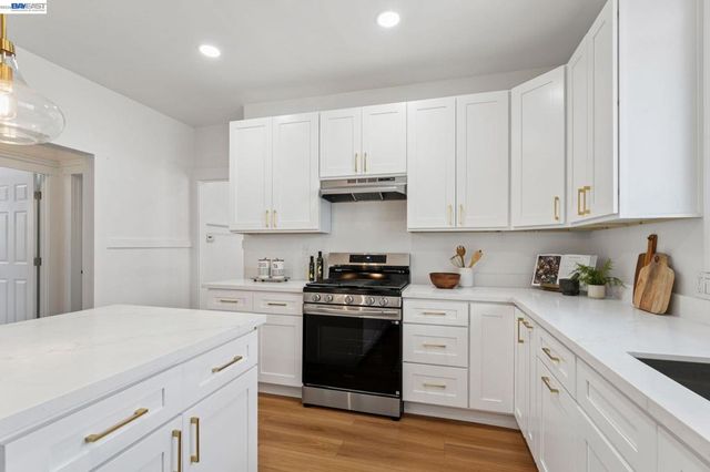 753 55Th St, Oakland, CA 94609