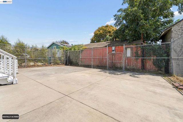 753 55Th St, Oakland, CA 94609