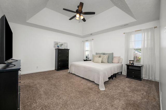 689 Fox Hound Dr, Clarksville, TN 37040