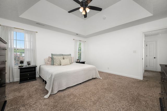 689 Fox Hound Dr, Clarksville, TN 37040