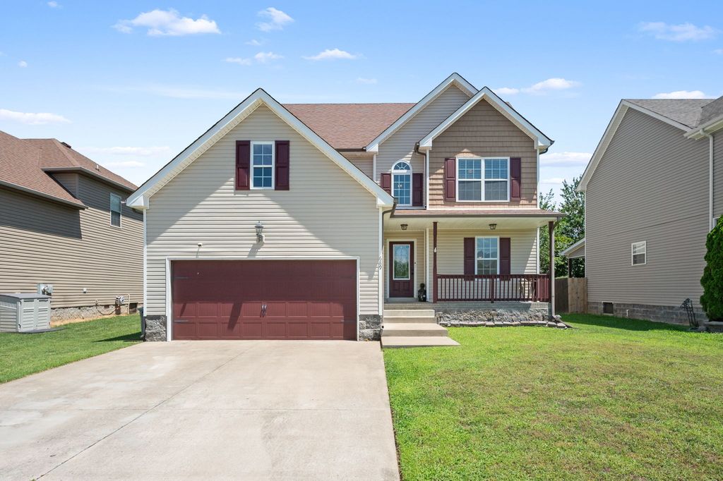 689 Fox Hound Dr, Clarksville, TN 37040