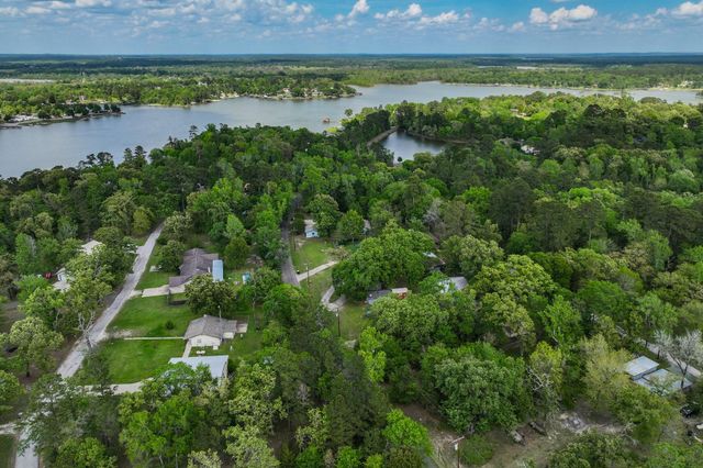 164 Lakeland Rd, Huntsville, TX 77340