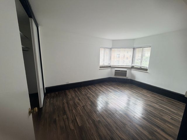 7337 S South Shore Drive 326, Chicago, IL 60649