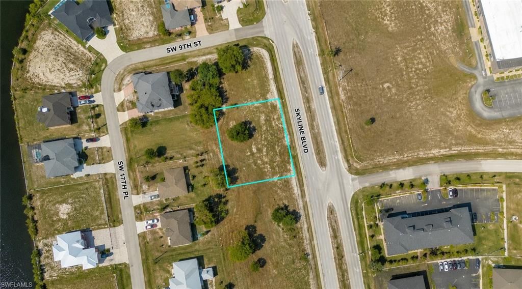 806 Skyline BLVD, CAPE CORAL, FL 33991 — exterior