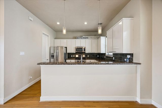 1902 Fletcher Street, Houston, TX 77009