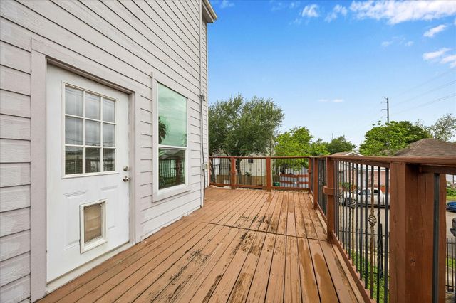 1902 Fletcher Street, Houston, TX 77009