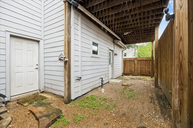 1902 Fletcher Street, Houston, TX 77009