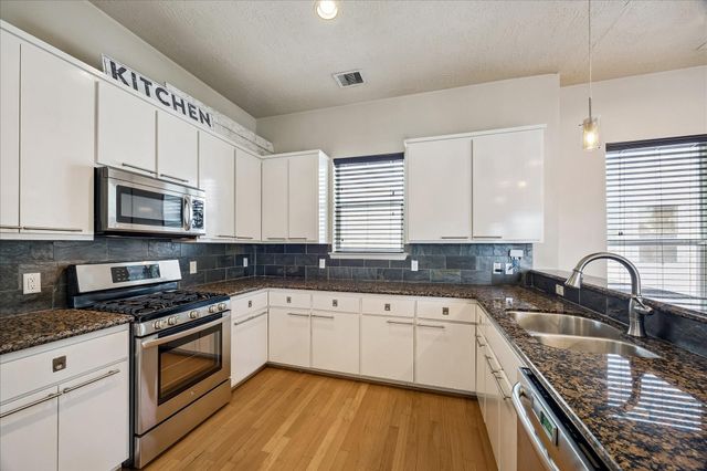 1902 Fletcher Street, Houston, TX 77009