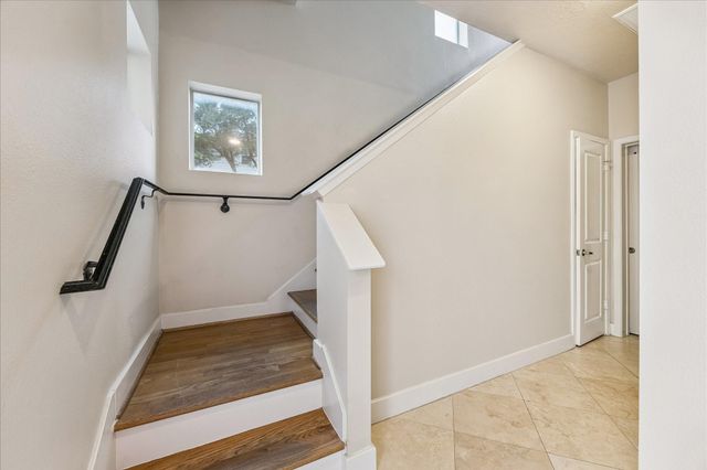 1902 Fletcher Street, Houston, TX 77009