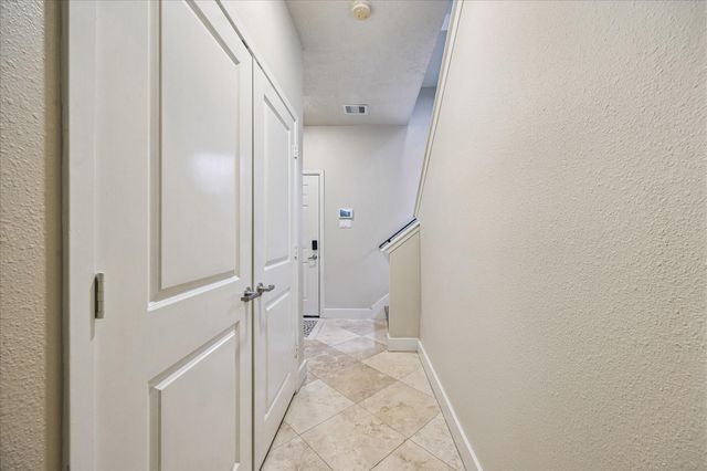 1902 Fletcher Street, Houston, TX 77009