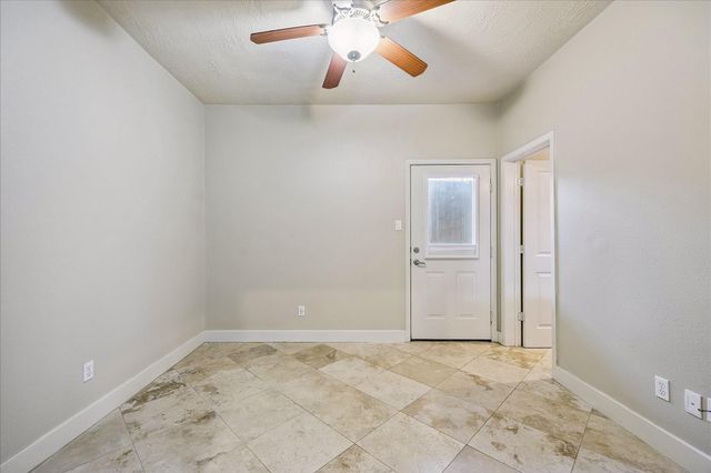 1902 Fletcher Street, Houston, TX 77009