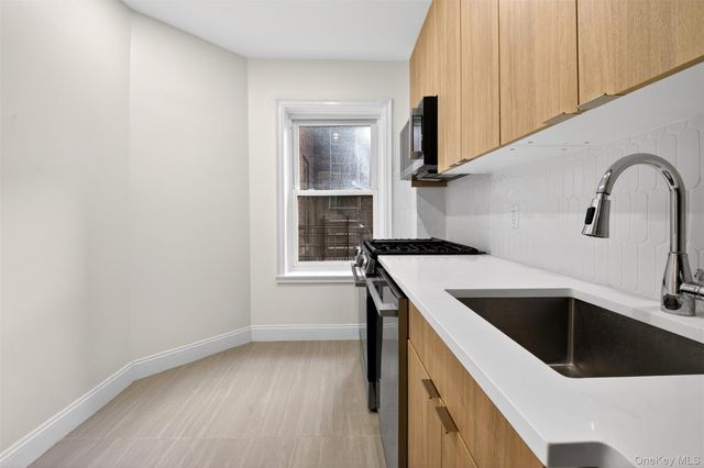 48-25 43rd Street 2J, Woodside, NY 11377