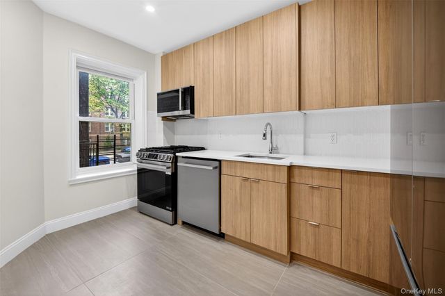 48-25 43rd Street 2J, Woodside, NY 11377