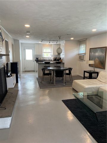 101 Briarwood Avenue A, Middletown, RI 02842
