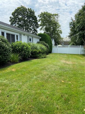 101 Briarwood Avenue A, Middletown, RI 02842