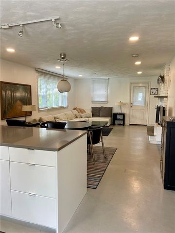 101 Briarwood Avenue A, Middletown, RI 02842