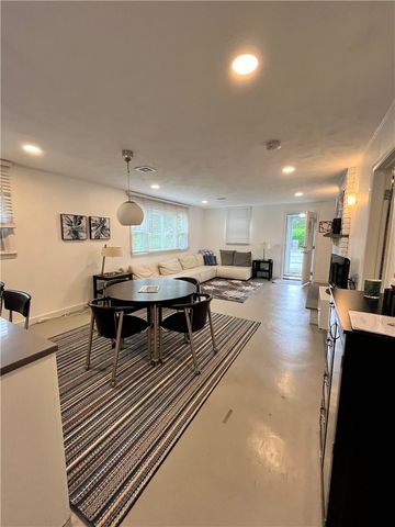101 Briarwood Avenue A, Middletown, RI 02842