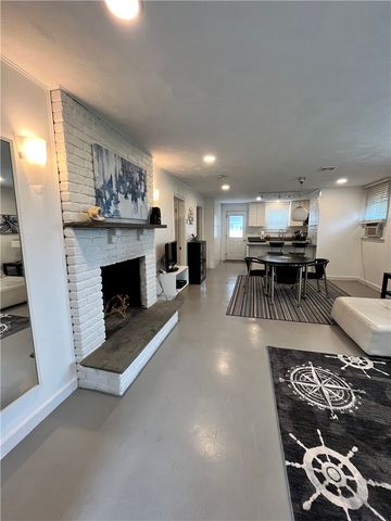 101 Briarwood Avenue A, Middletown, RI 02842