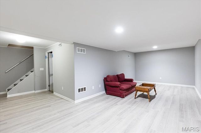 13438 Forestlac Drive, St Louis, MO 63141