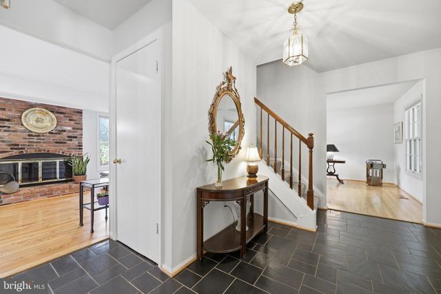 10 WANDERING TRAIL, Potomac, MD 20854