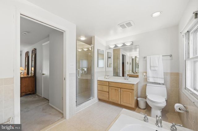 10 WANDERING TRAIL, Potomac, MD 20854