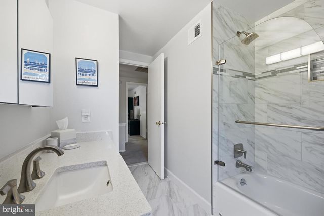 10 WANDERING TRAIL, Potomac, MD 20854