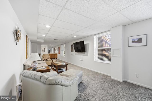 10 WANDERING TRAIL, Potomac, MD 20854