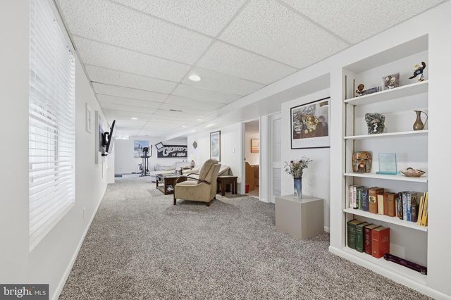 10 WANDERING TRAIL, Potomac, MD 20854