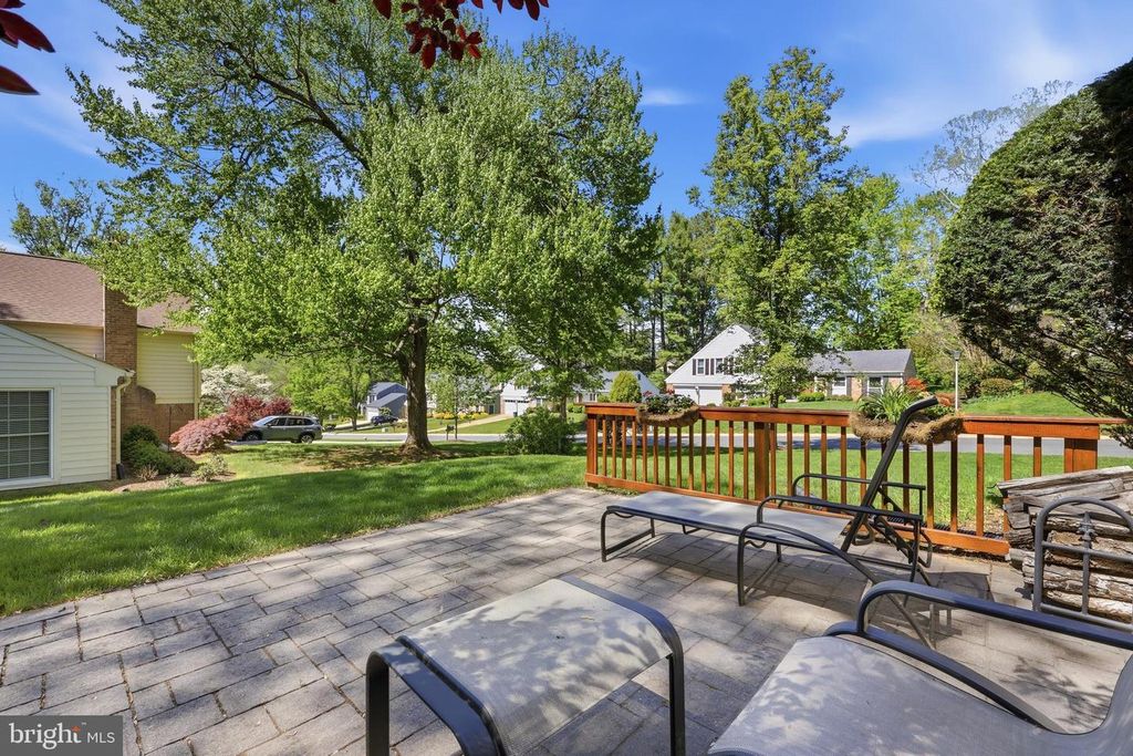 Image 57 of property listing at 10 WANDERING TRAIL, Potomac, MD 20854